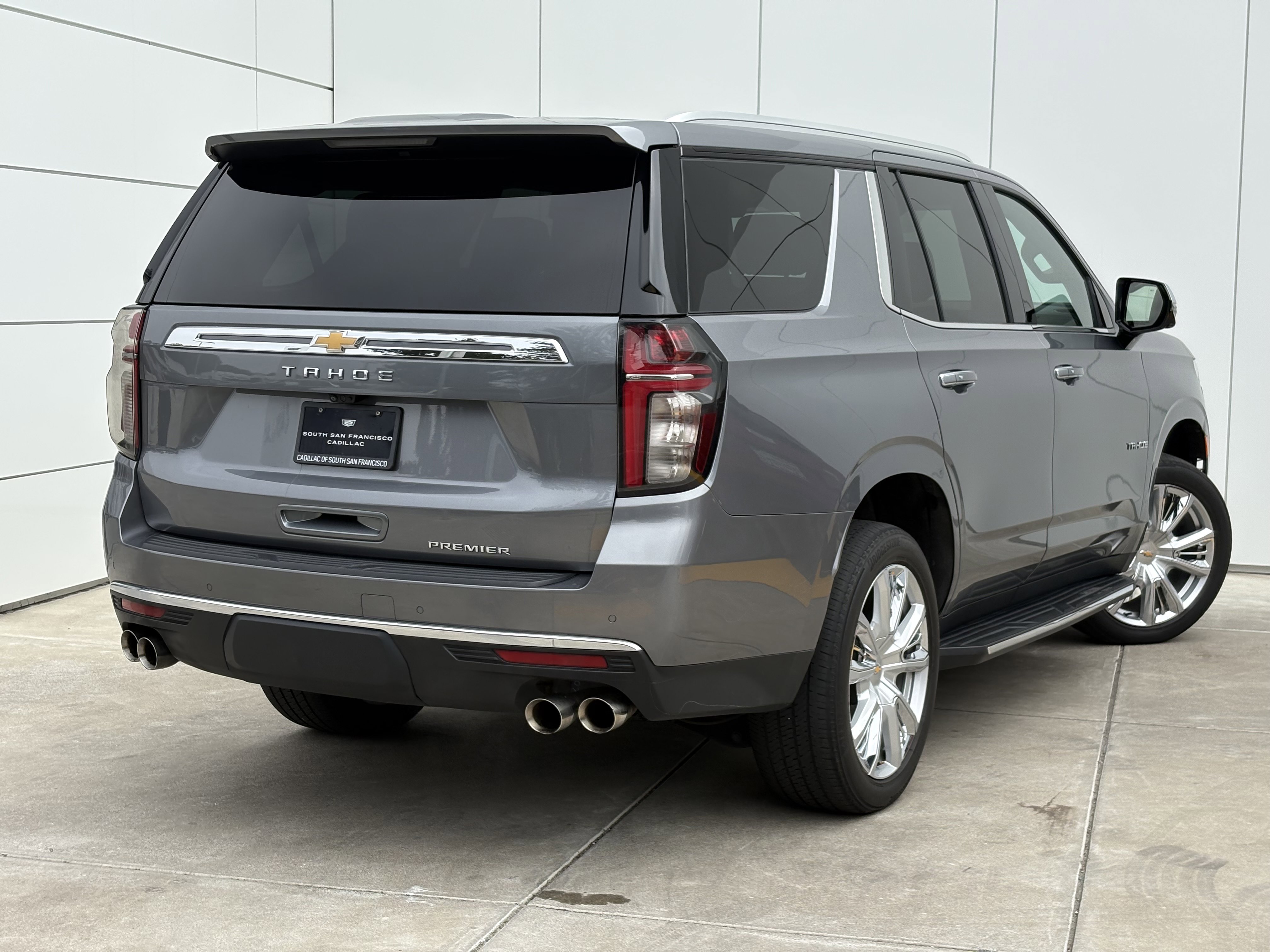 Used 2021 Chevrolet Tahoe Premier w/ Premium Package AWD/4WD image 7