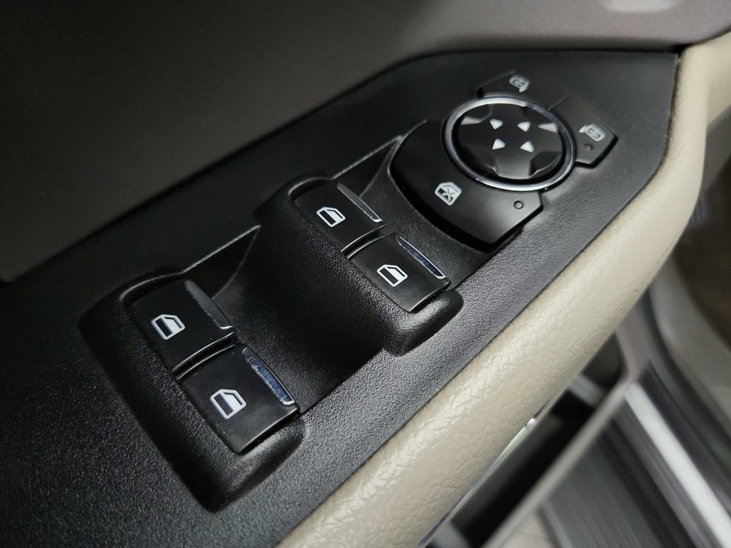Used 2020 Ford Expedition XLT w/ Equipment Group 201A AWD/4WD image 22