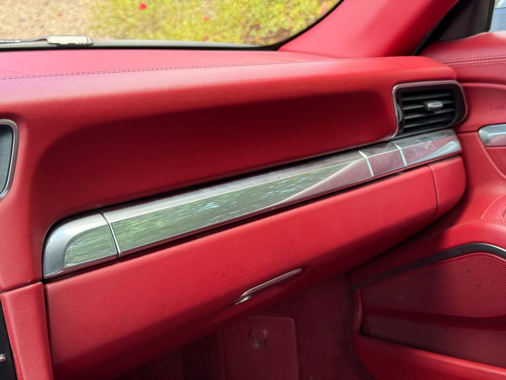 Used 2014 Porsche 911 Turbo image 25