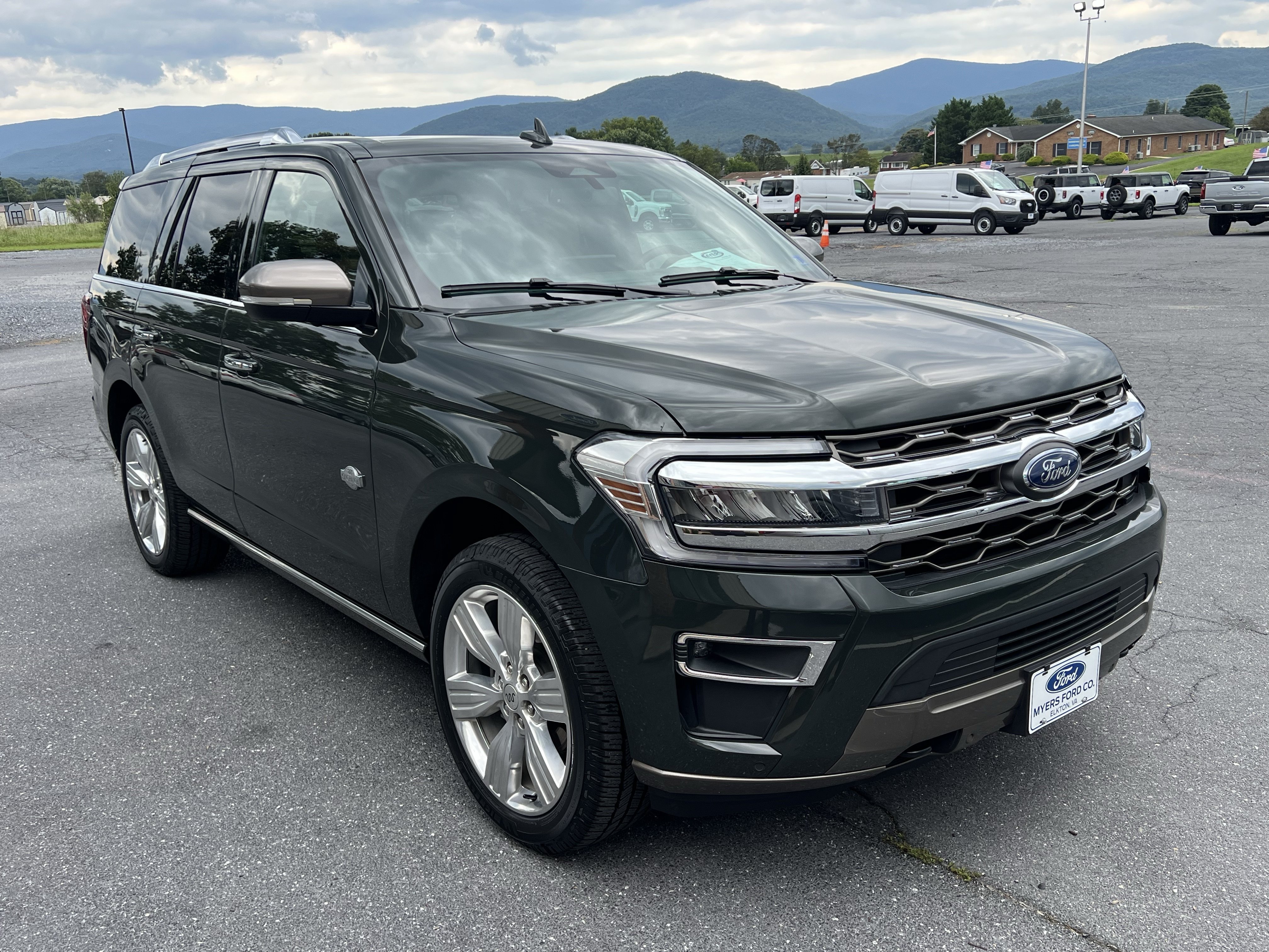 Used 2022 Ford Expedition King Ranch AWD/4WD image 6