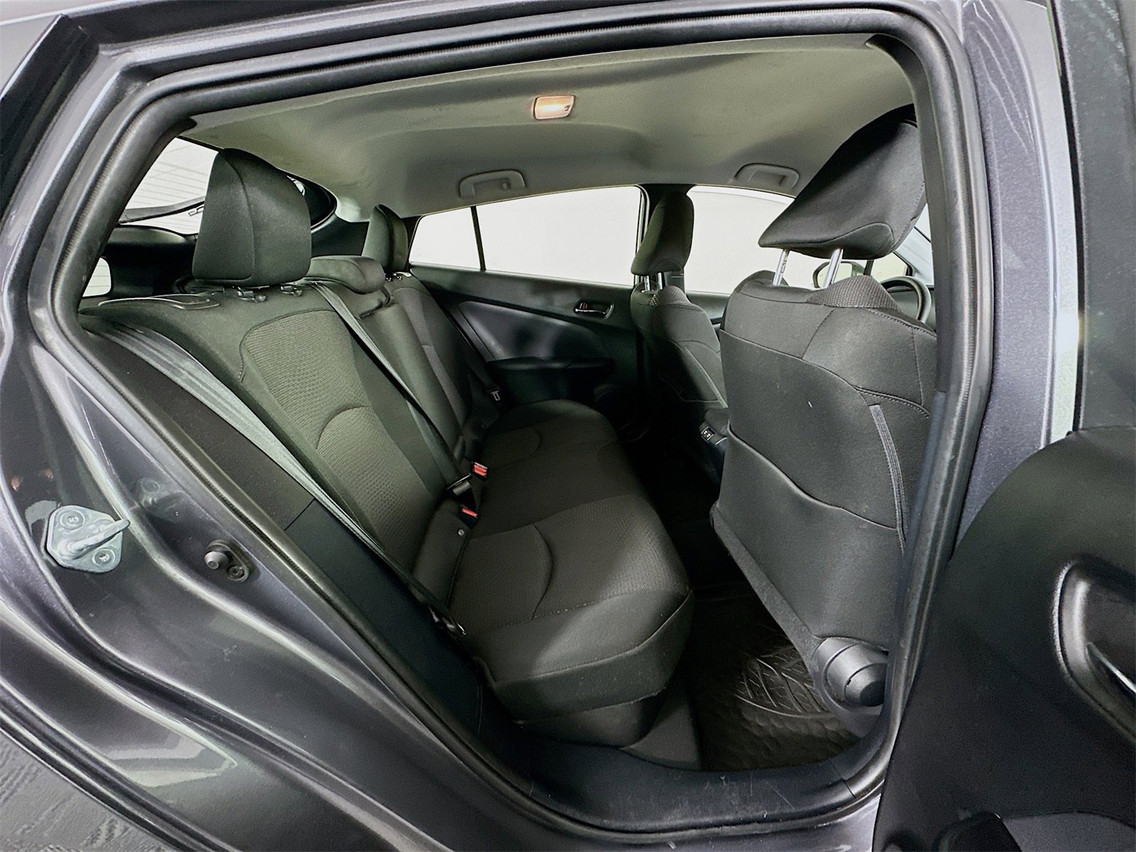 Used 2021 Toyota Prius LE image 24