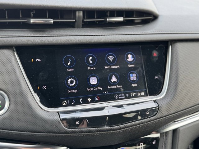 New 2025 Cadillac XT6 Luxury image 3