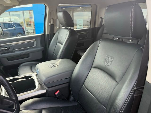 Used 2018 RAM 1500 Classic SLT w/ SLT Plus D￩cor Group AWD/4WD image 17