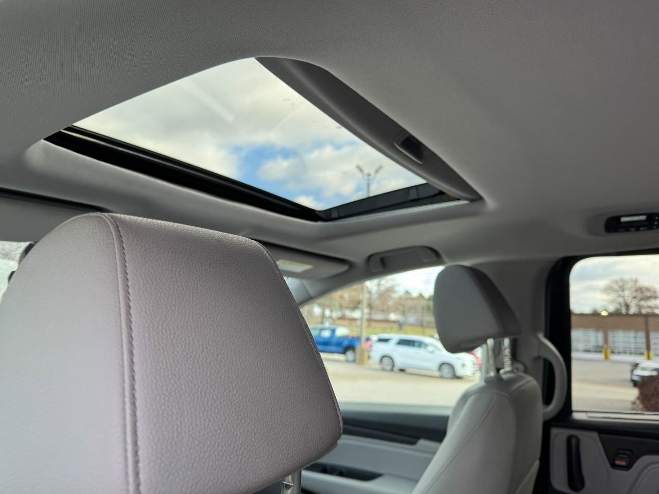 Used 2022 Honda Odyssey EX-L image 12