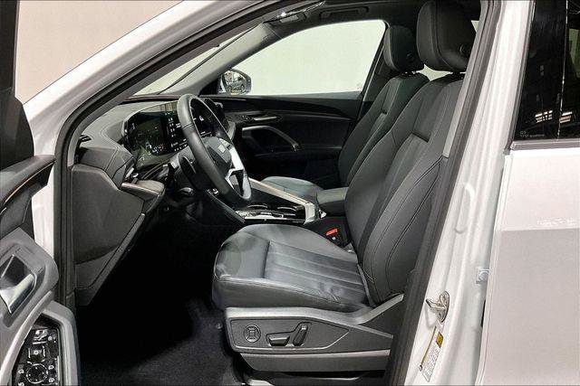 Certified 2025 Audi Q5 Premium w/ Convenience Package AWD/4WD image 19