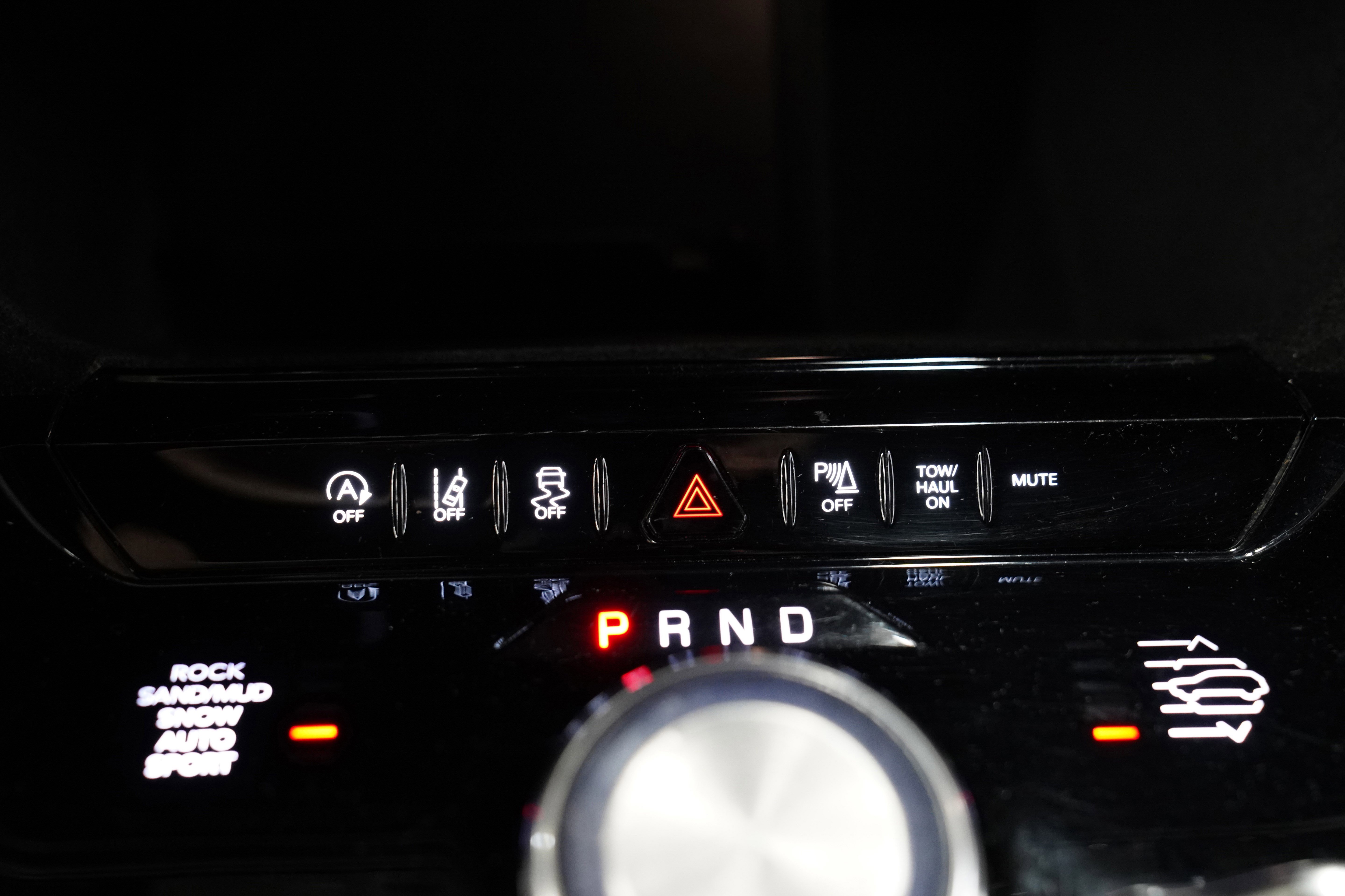 Used 2023 Jeep Wagoneer Series III w/ Preferred Equipment Group image 31