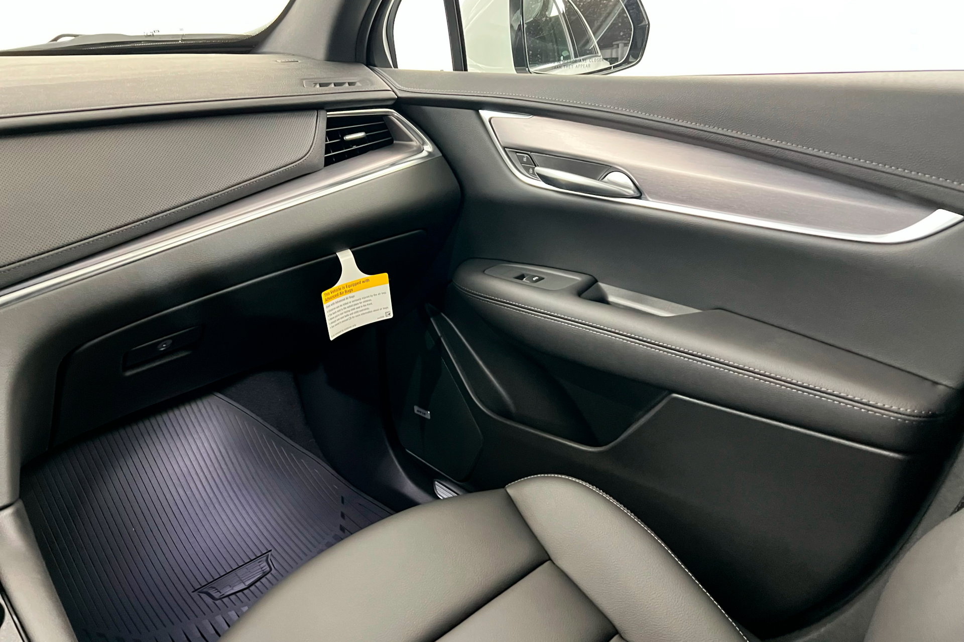 New 2025 Cadillac XT5 Luxury image 11