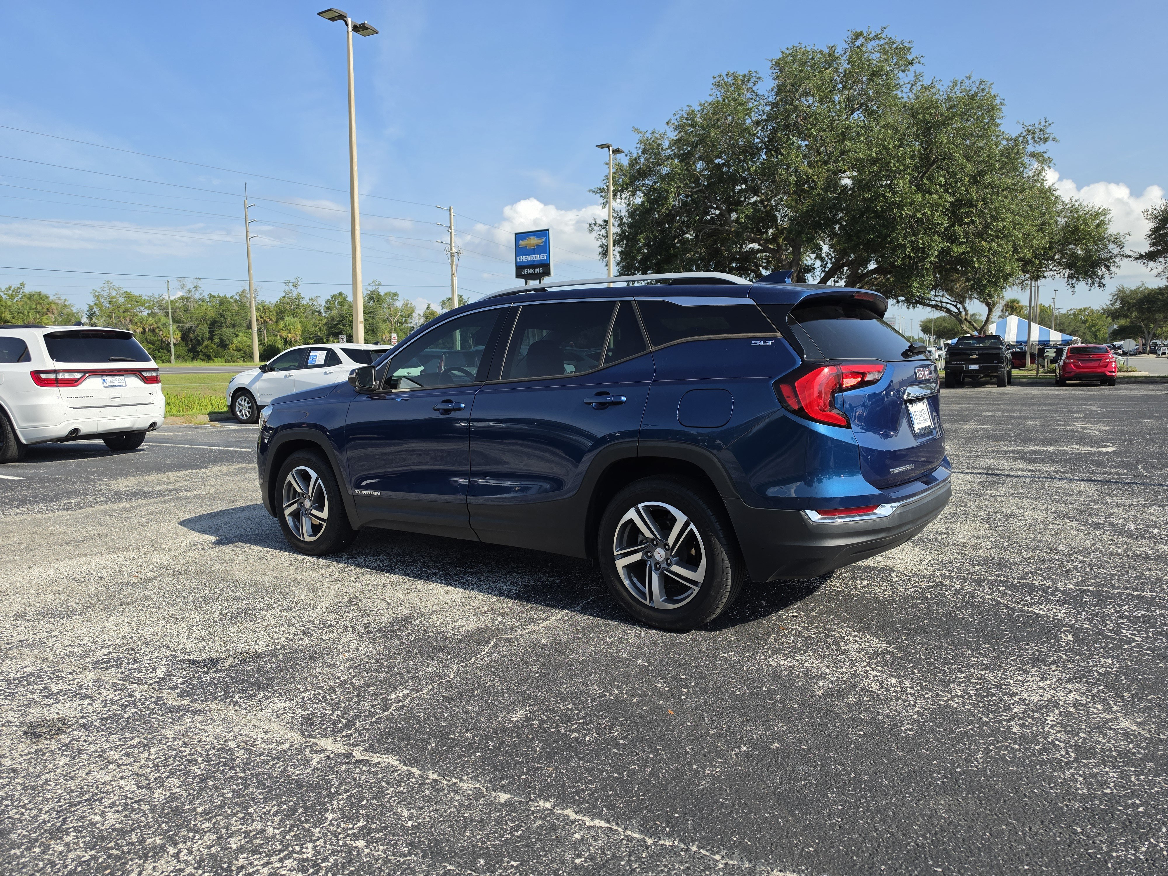 Used 2020 GMC Terrain SLT w/ Preferred Package FWD image 8