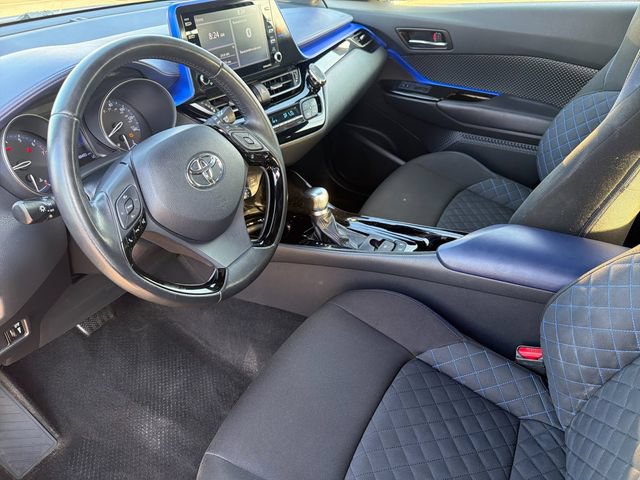 Used 2020 Toyota C-HR XLE FWD image 11