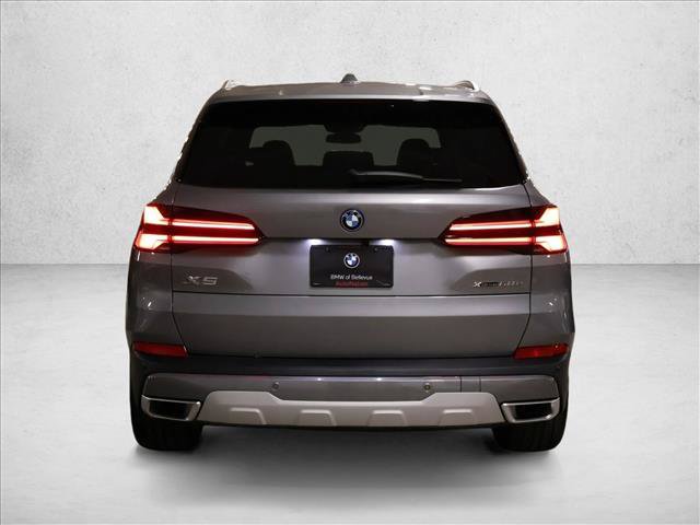 Used 2026 BMW X5 xDrive50e w/ Premium Package AWD/4WD image 7