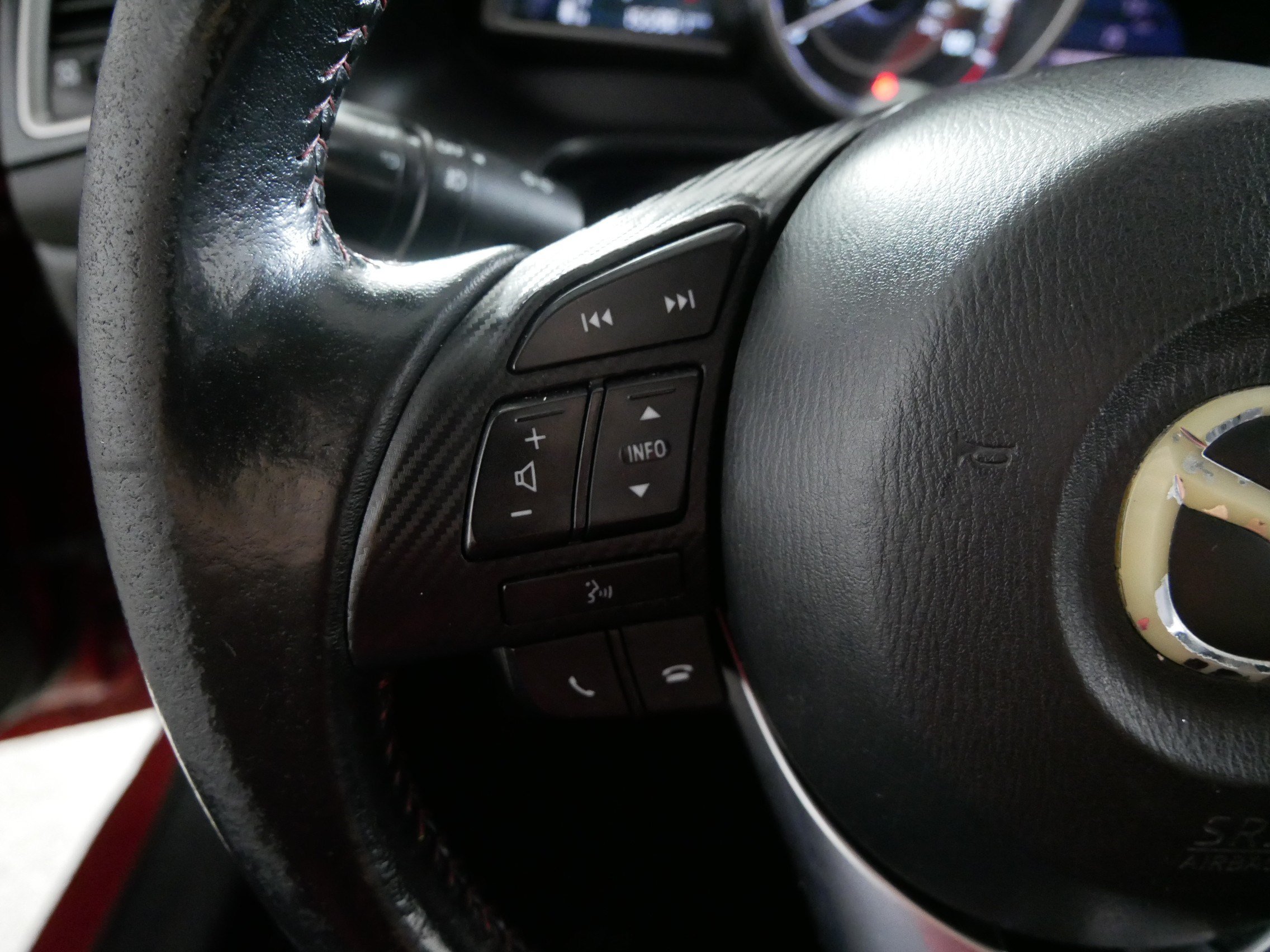 Used 2016 MAZDA MAZDA3 i Touring FWD image 27