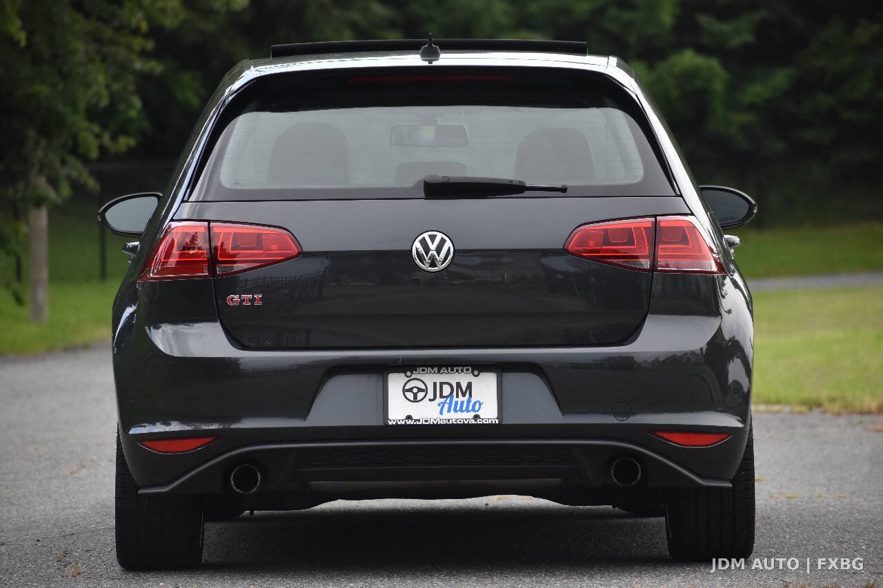 Used 2017 Volkswagen GTI SE FWD image 6