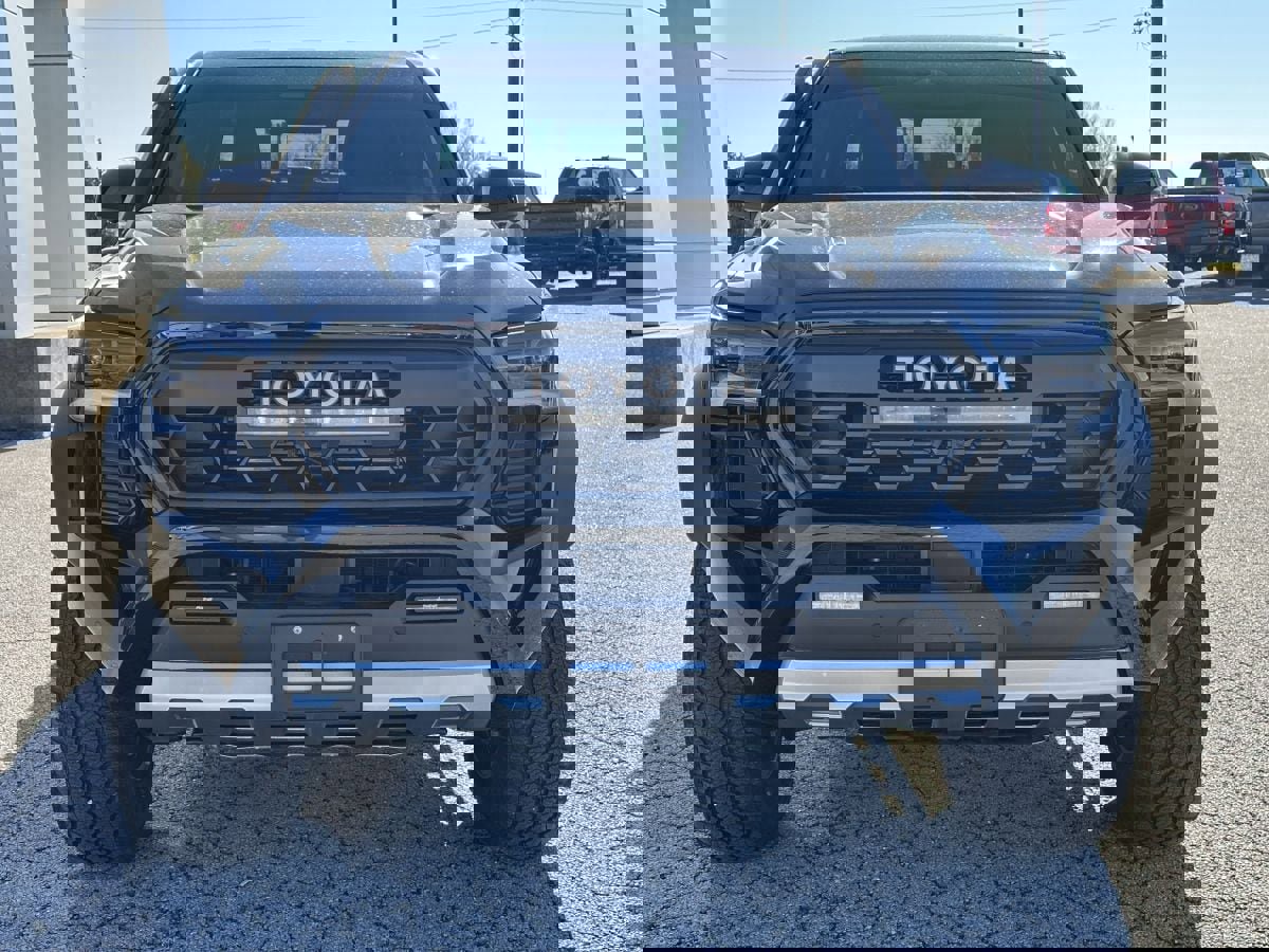 Used 2024 Toyota Tacoma Trailhunter 4x4 image 8