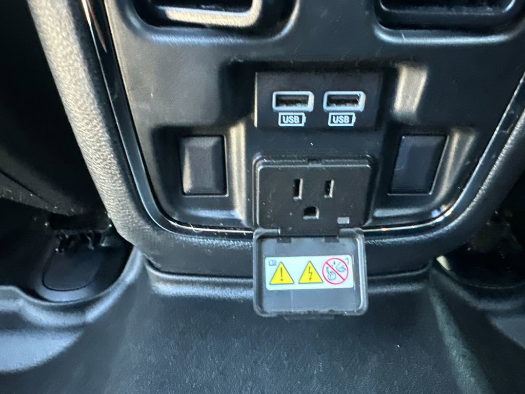 Used 2019 Jeep Grand Cherokee Limited image 31