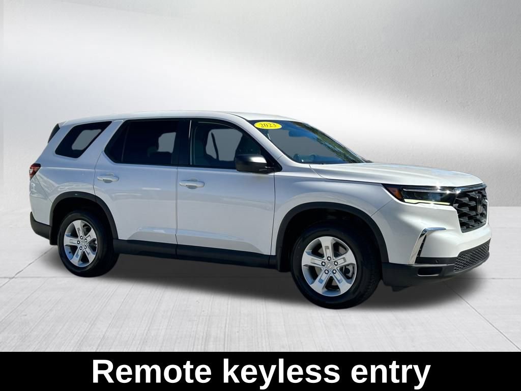 Used 2023 Honda Pilot LX image 4