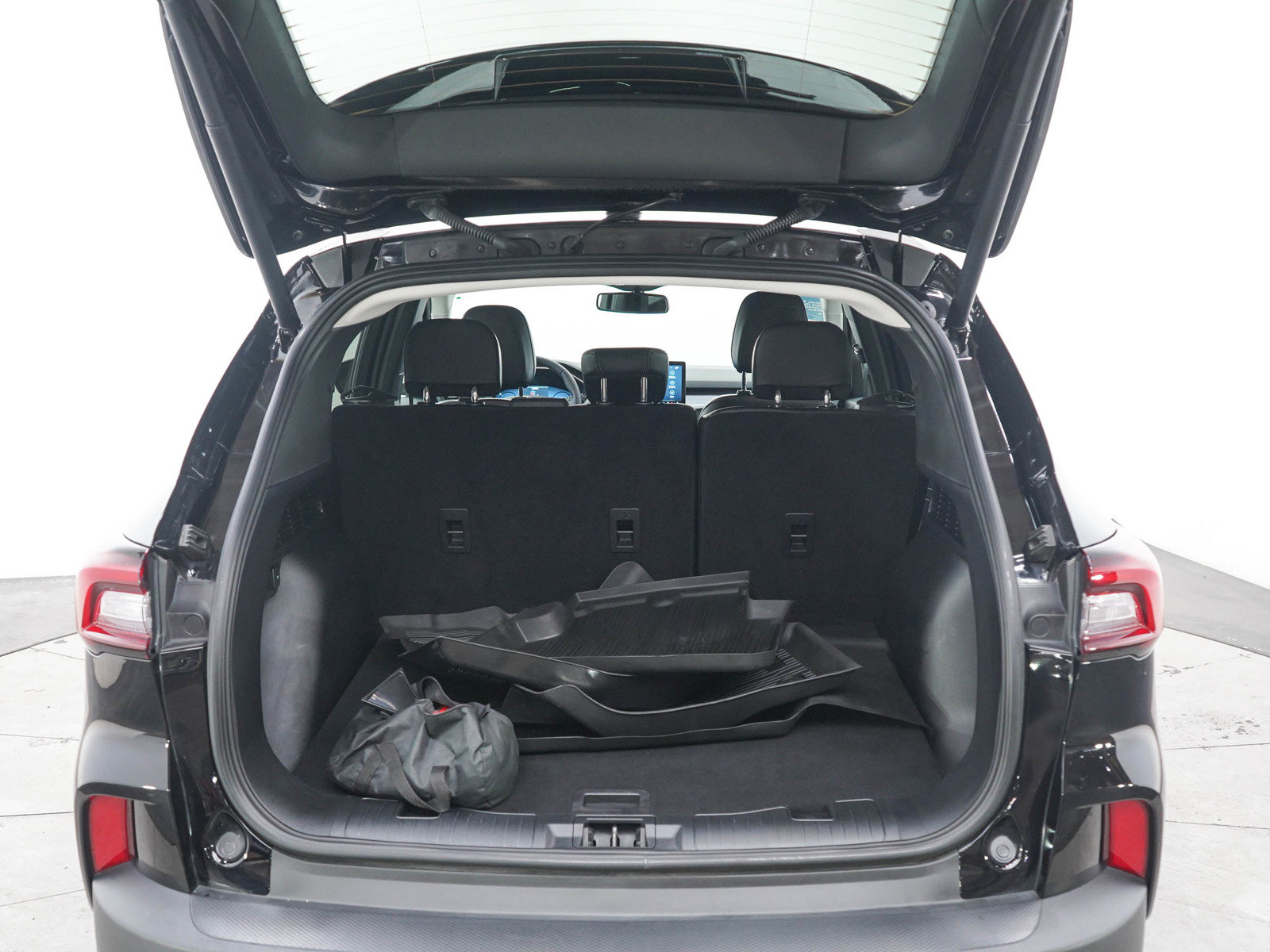 Used 2024 Ford Escape Platinum AWD/4WD image 16