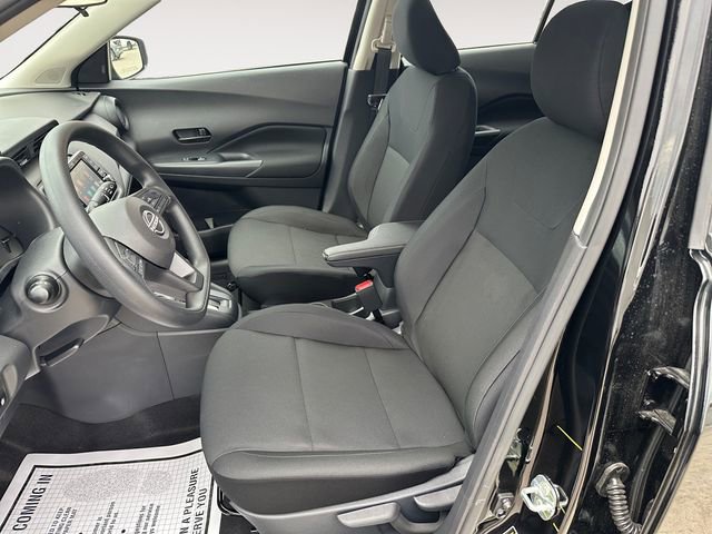 New 2025 Nissan Kicks Play S image 9