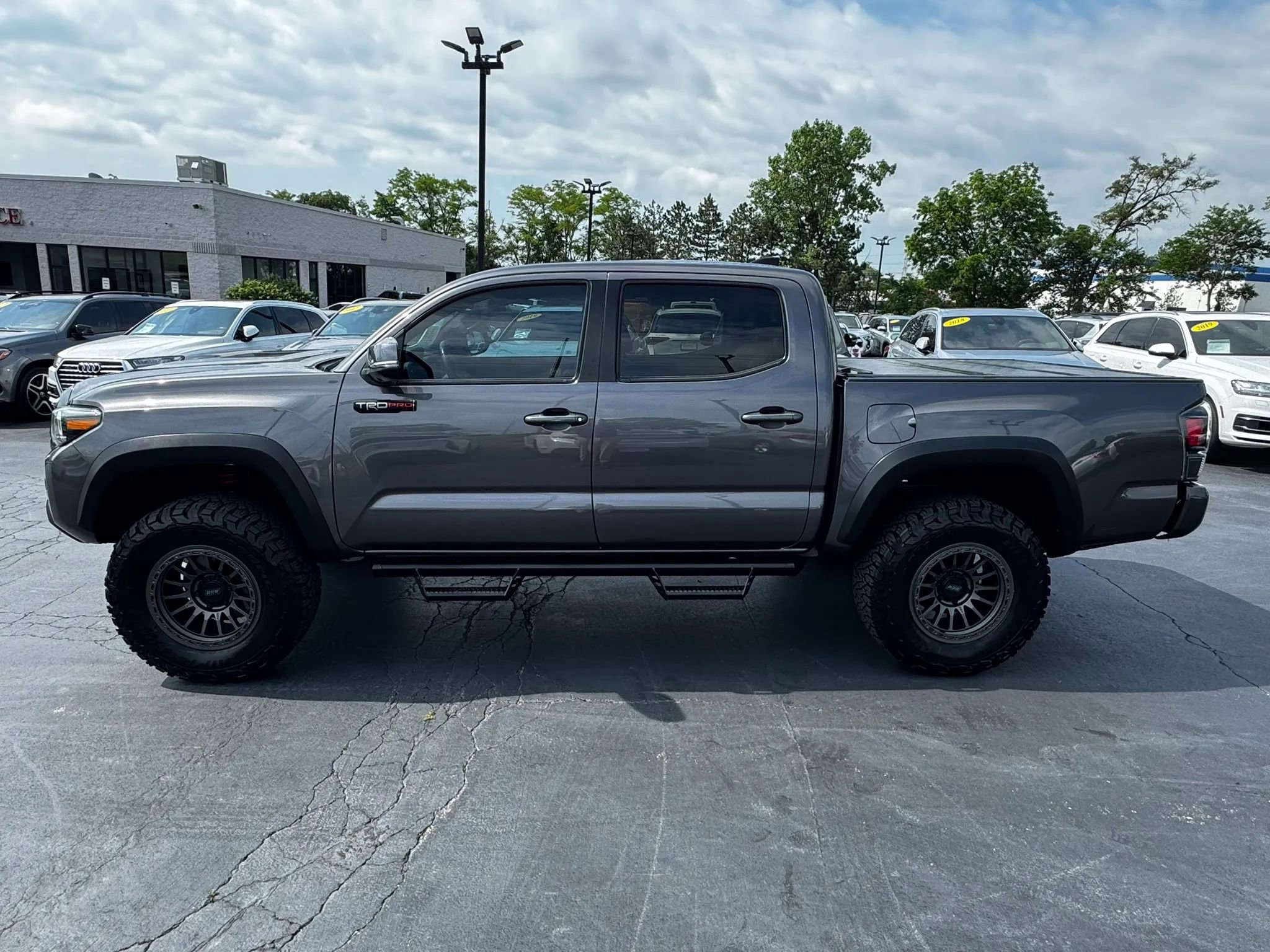 Used 2020 Toyota Tacoma TRD Pro AWD/4WD image 2
