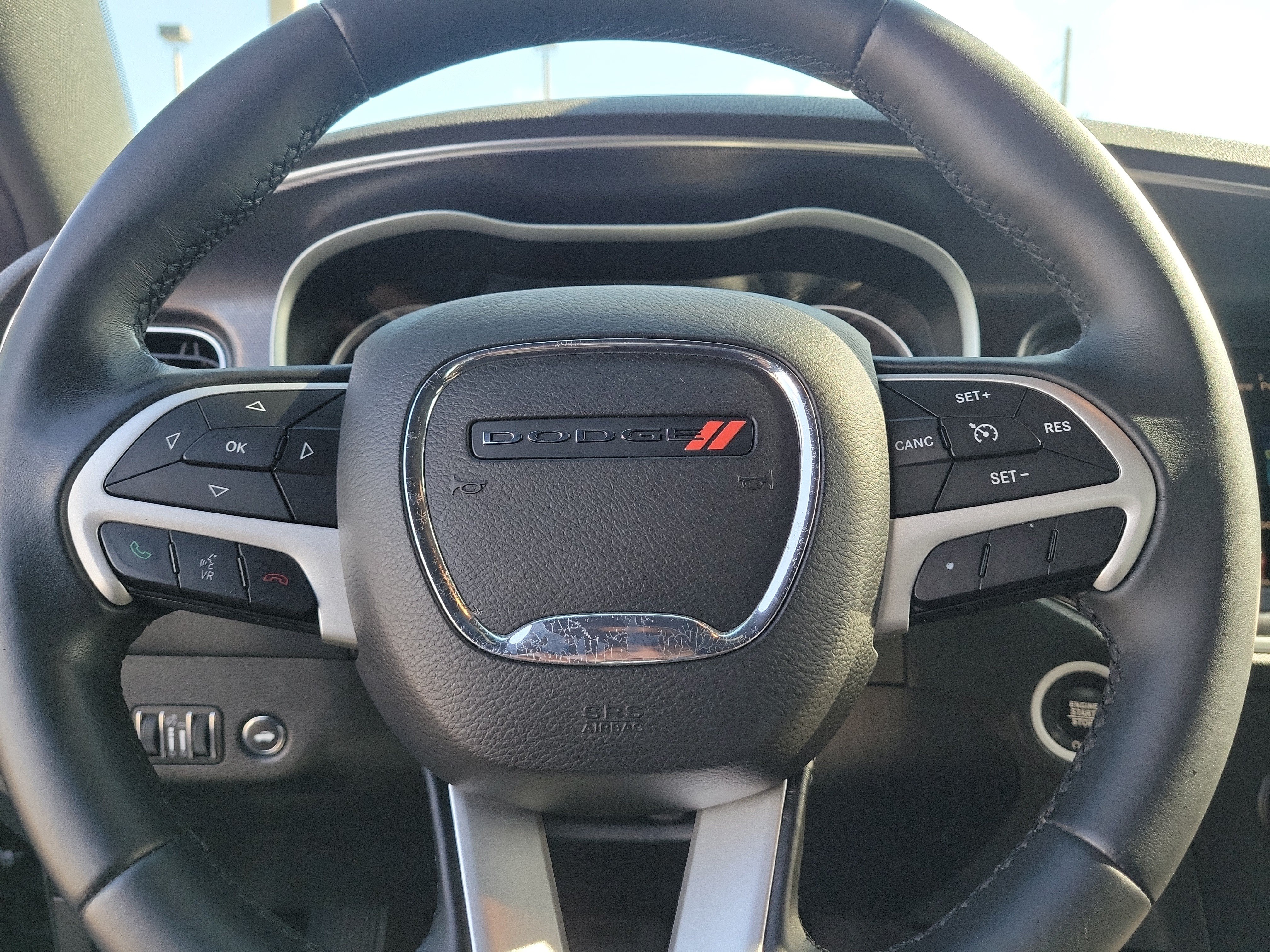 Used 2016 Dodge Charger SXT RWD image 17