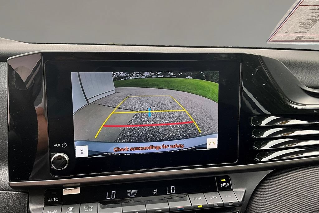 Used 2025 Toyota Camry LE FWD image 14