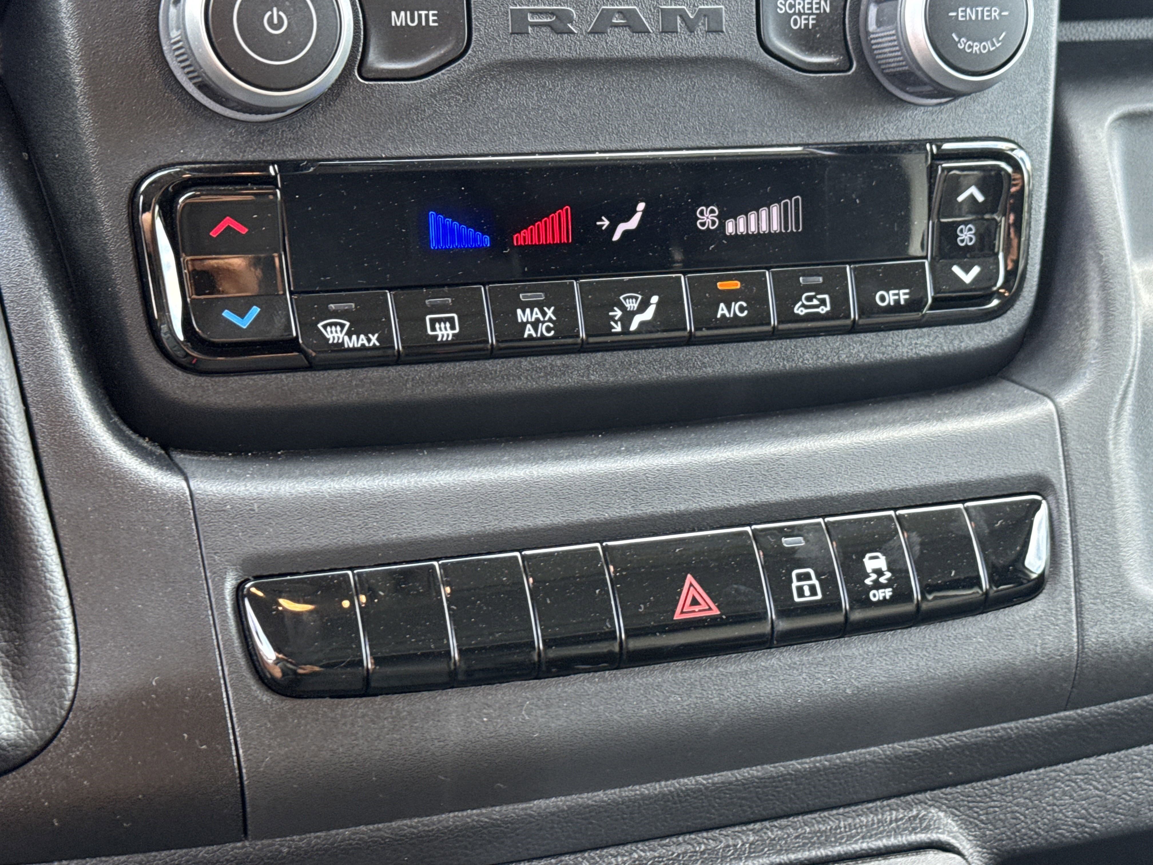 New 2023 RAM ProMaster 3500 w/ Convenience Group image 28