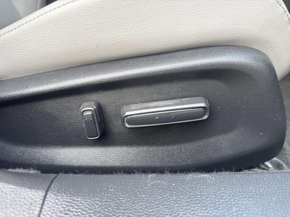 Used 2018 Honda Accord Touring image 31