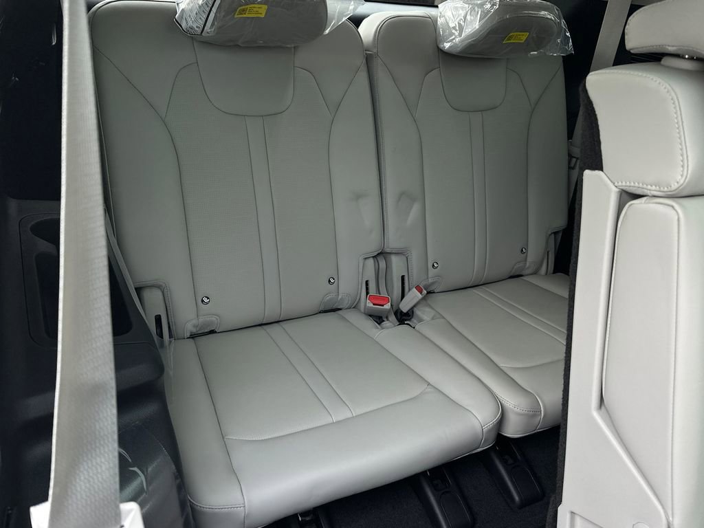 New 2026 Kia Sorento S w/ S Panoramic Sunroof Package image 17