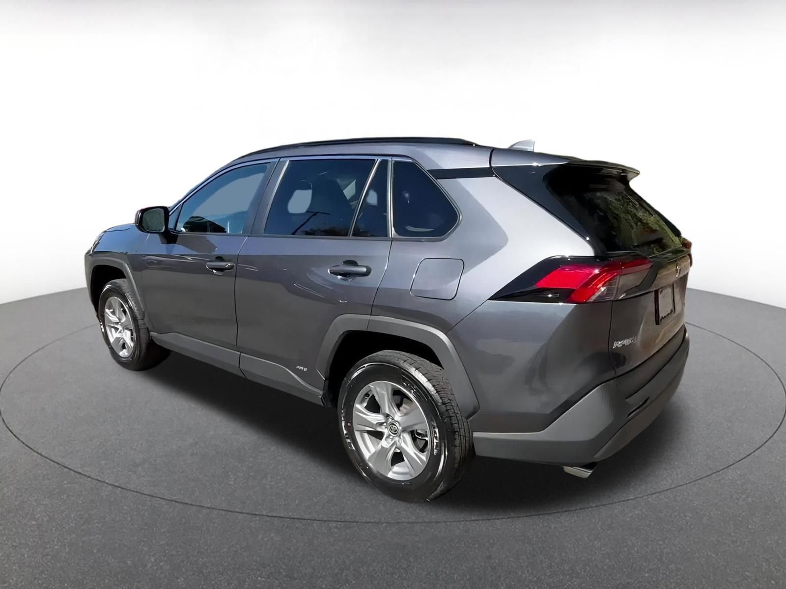 Used 2025 Toyota RAV4 LE image 10