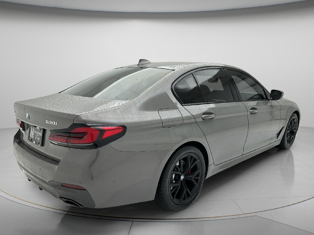 Used 2022 BMW 530i xDrive w/ M Sport Package AWD/4WD image 5