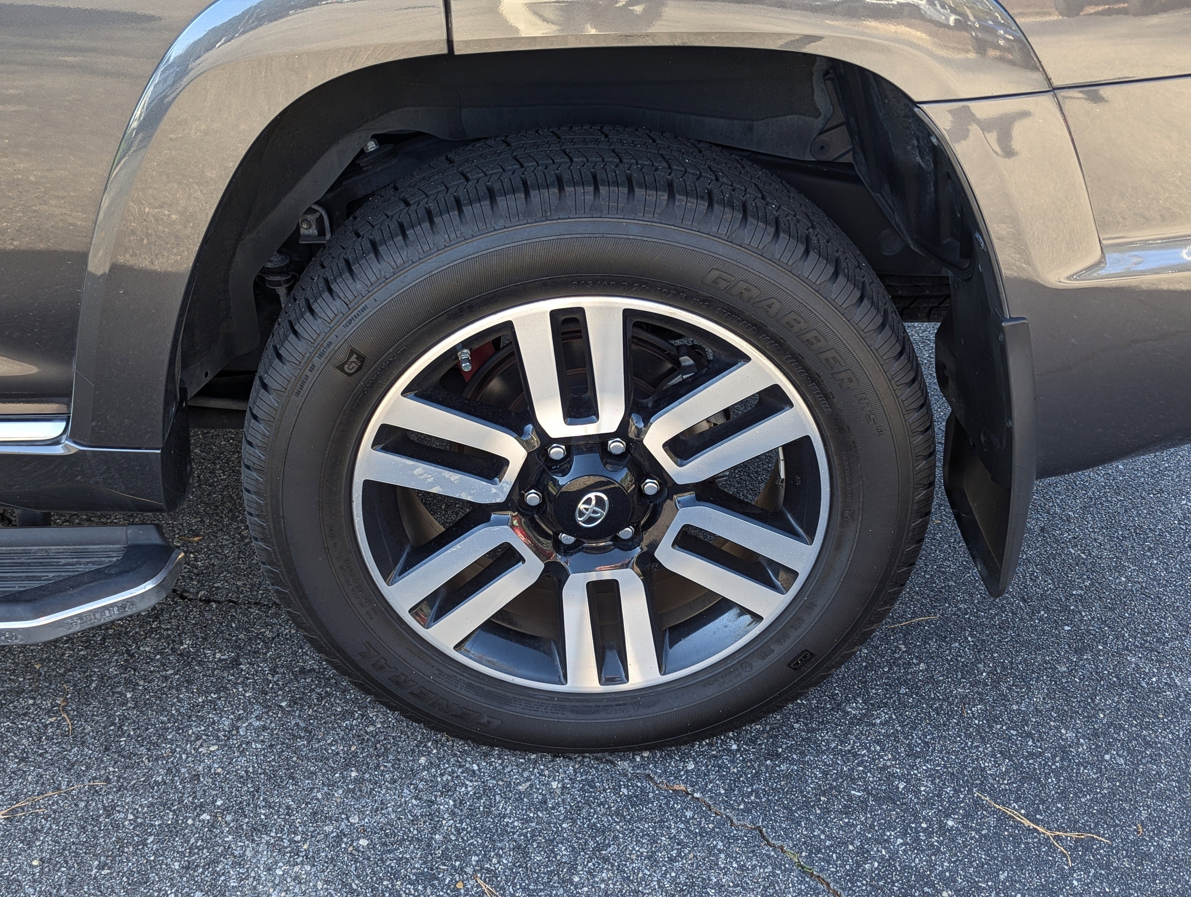 Used 2021 Toyota 4Runner Limited image 32