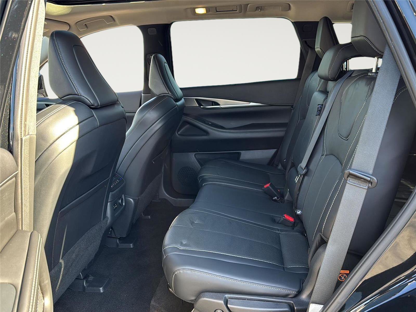 Used 2023 INFINITI QX60 Luxe image 29