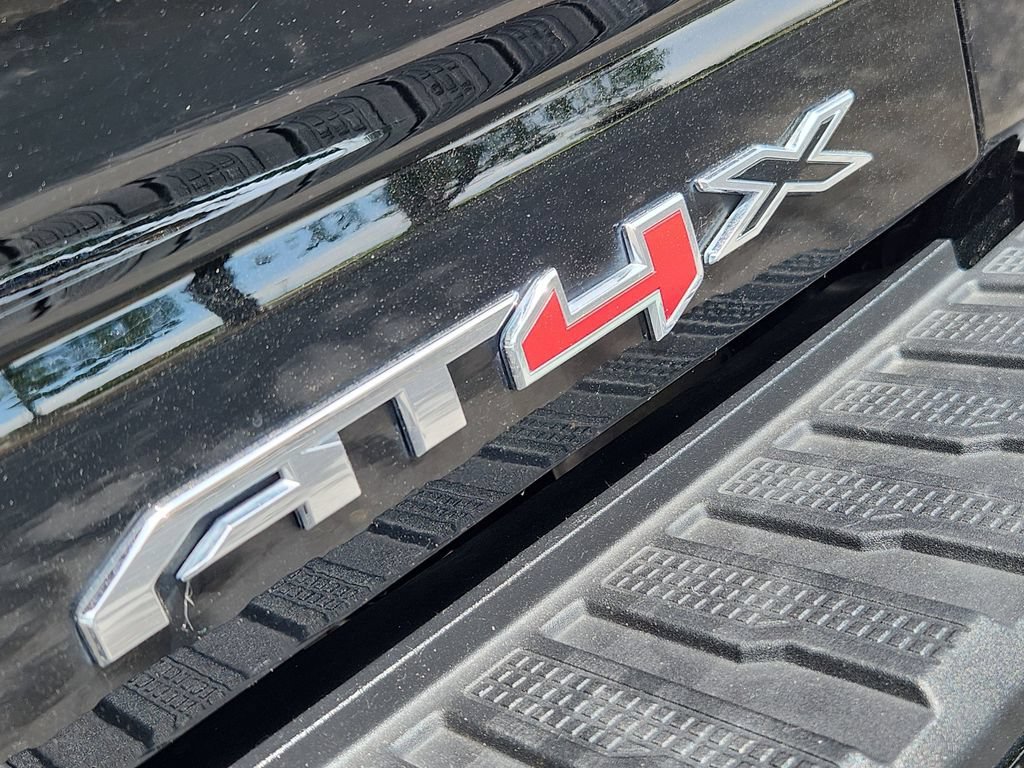 Used 2024 GMC Sierra 2500 AT4X AWD/4WD image 13