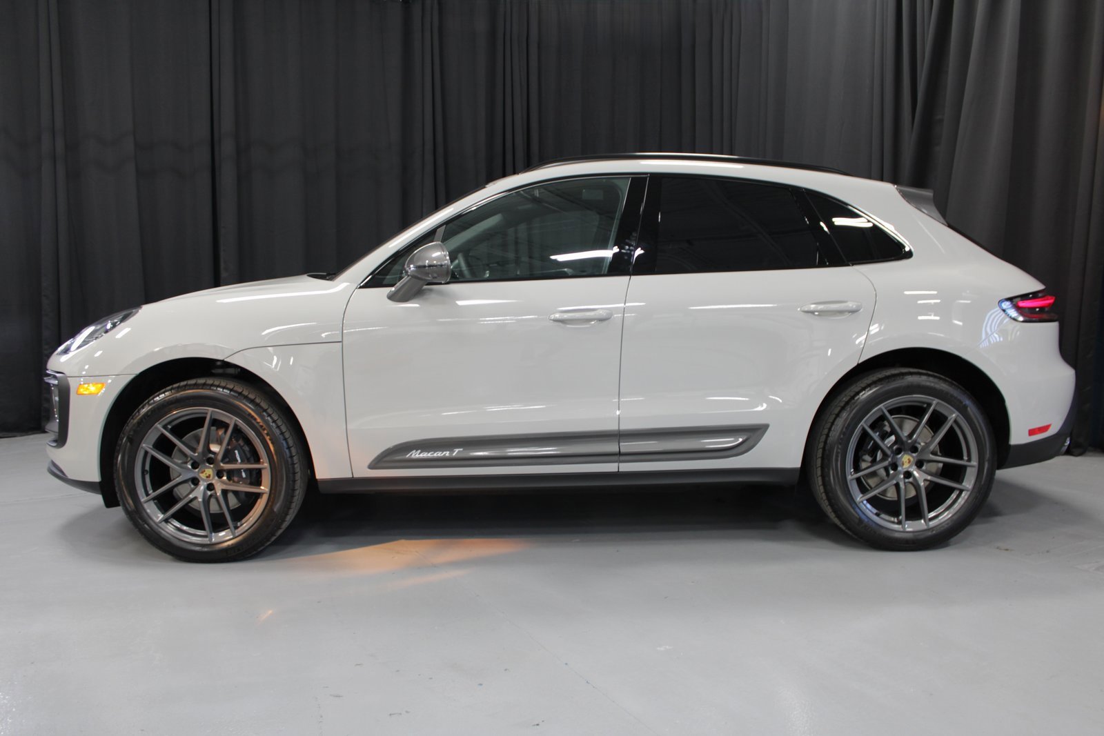 New 2026 Porsche Macan Turbo image 2