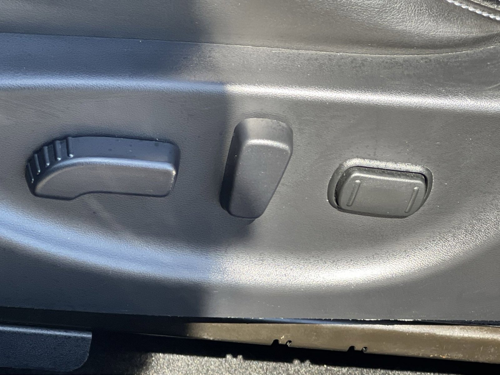 Used 2017 Nissan Maxima SR w/ Midnight Edition image 14