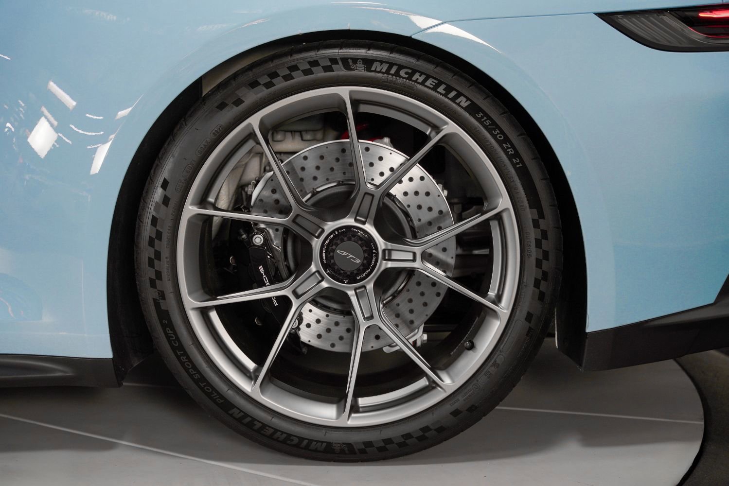 Used 2022 Porsche 911 GT3 RWD image 16