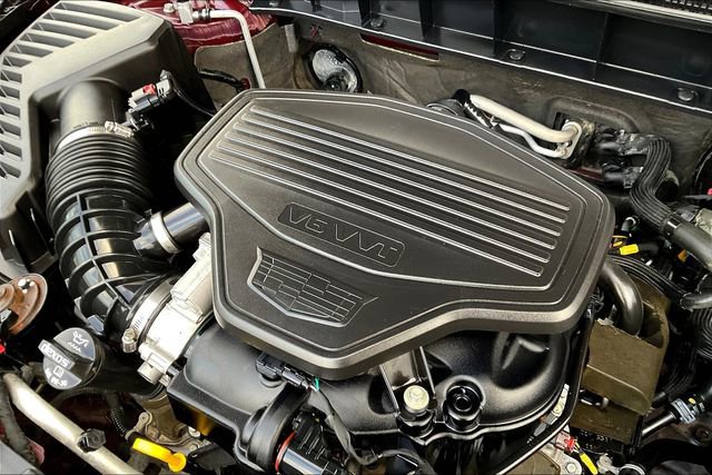 Used 2017 Cadillac XT5 Luxury w/ Driver Awareness Package image 31