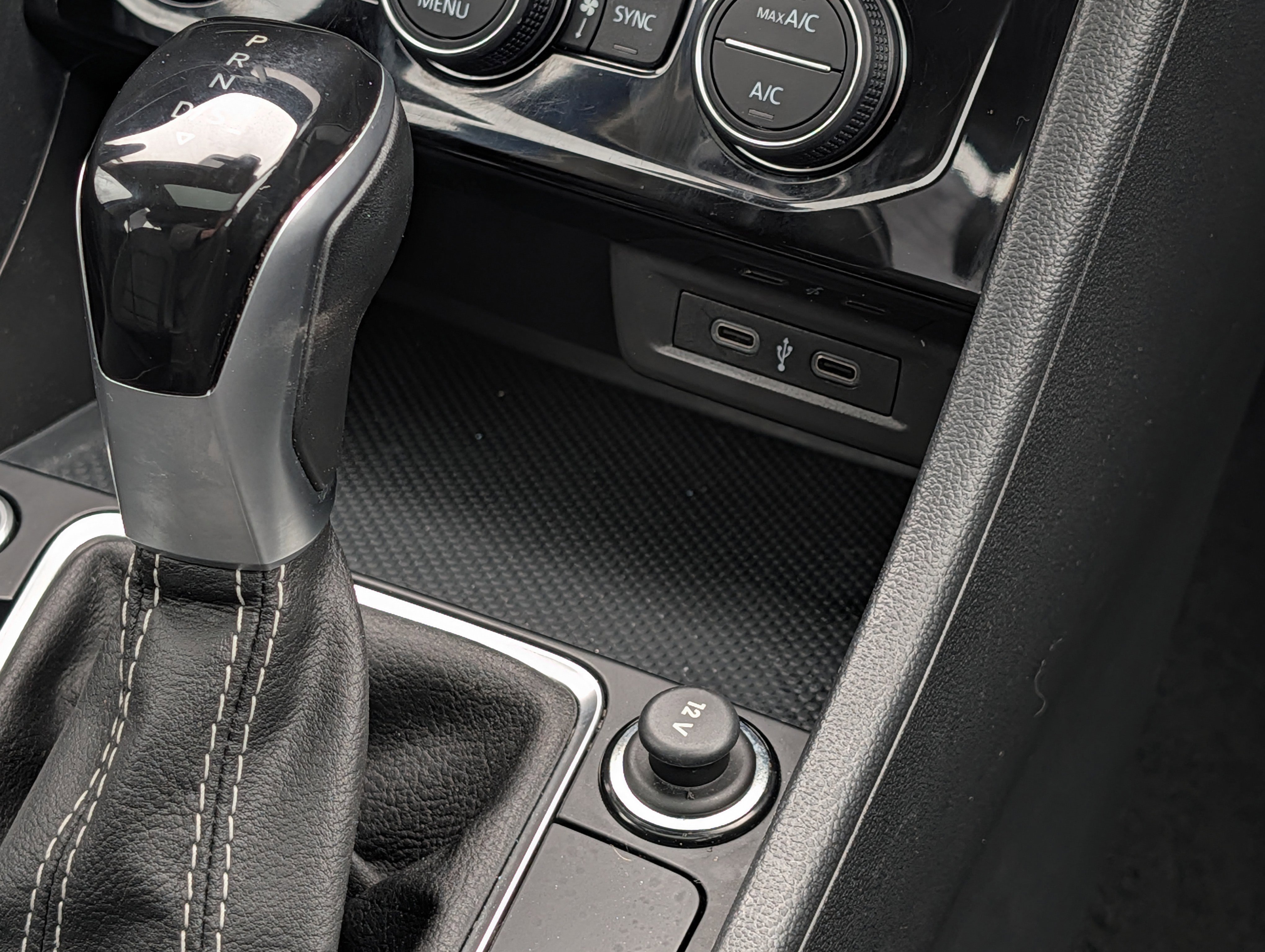 Certified 2022 Volkswagen Jetta SE w/ Panoramic Sunroof Package image 29