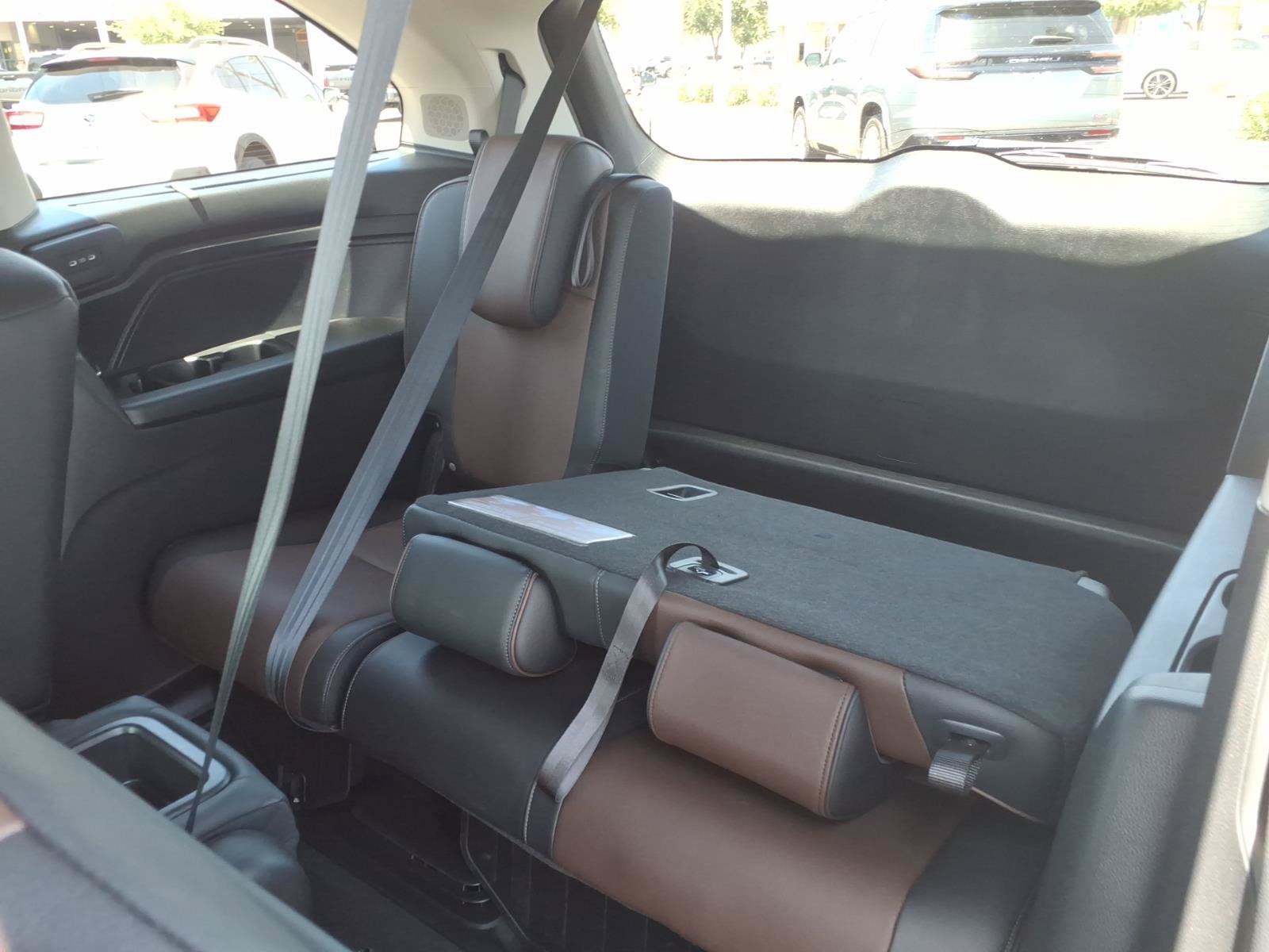 Used 2025 Honda Odyssey Elite image 11