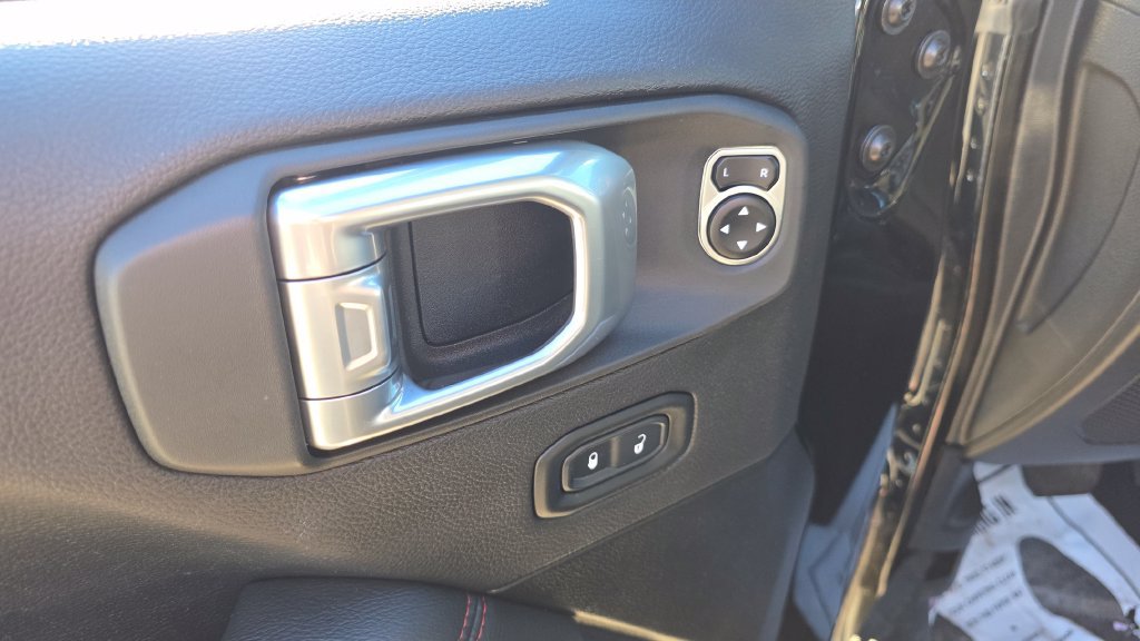 Used 2020 Jeep Gladiator Rubicon AWD/4WD image 22