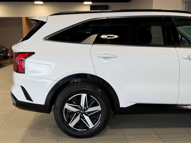 Used 2021 Kia Sorento S w/ Panoramic Sunroof Package FWD image 17