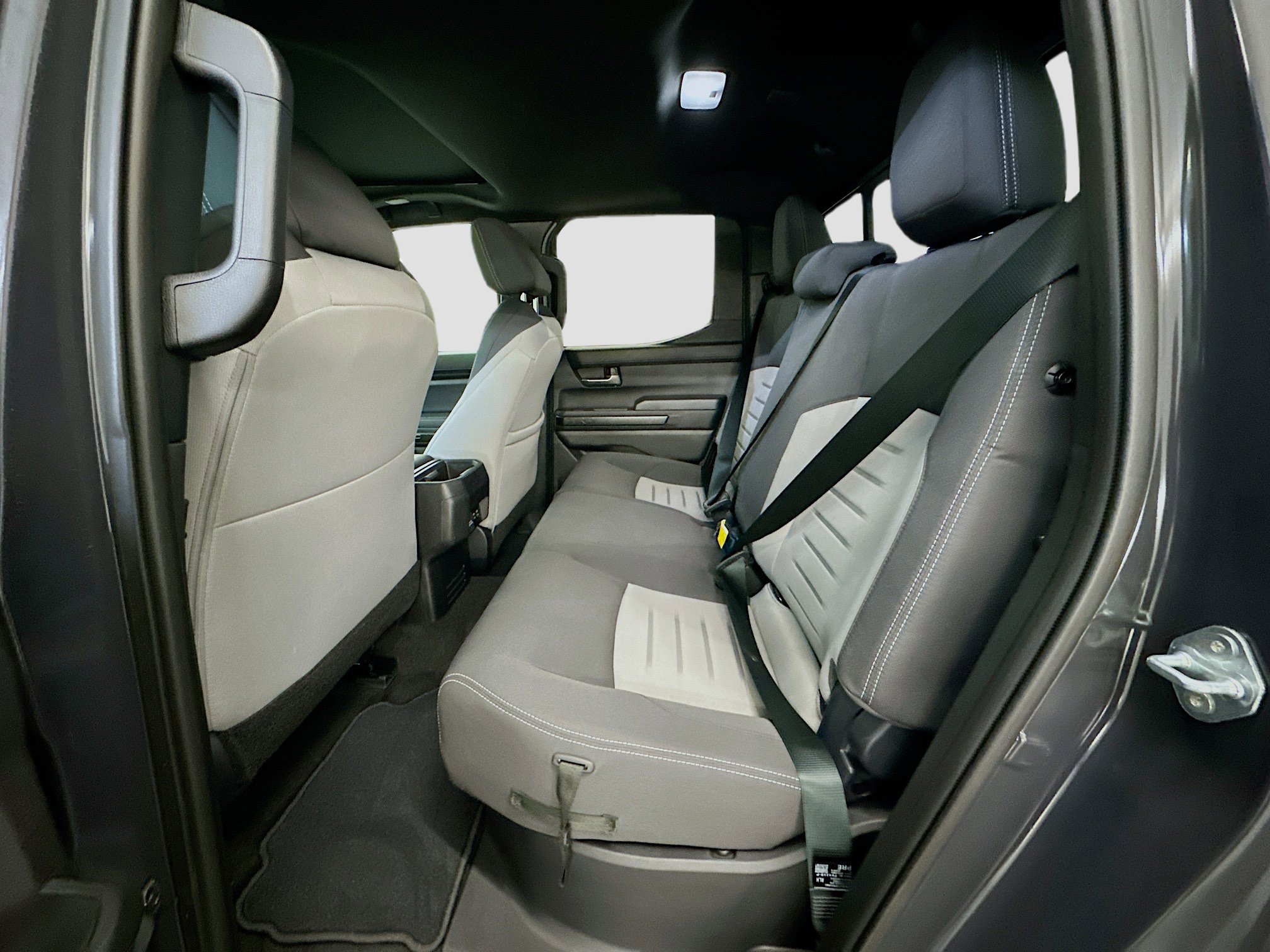 Used 2024 Toyota Tacoma TRD Sport w/ TRD Sport Upgrade Package image 30