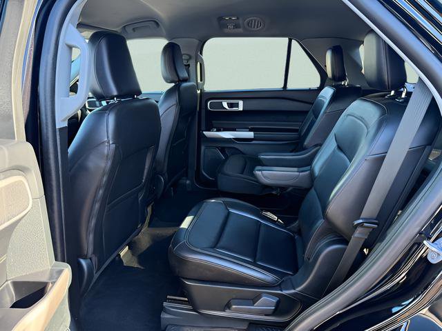 Used 2023 Ford Explorer XLT w/ Equipment Group 202A AWD/4WD image 5