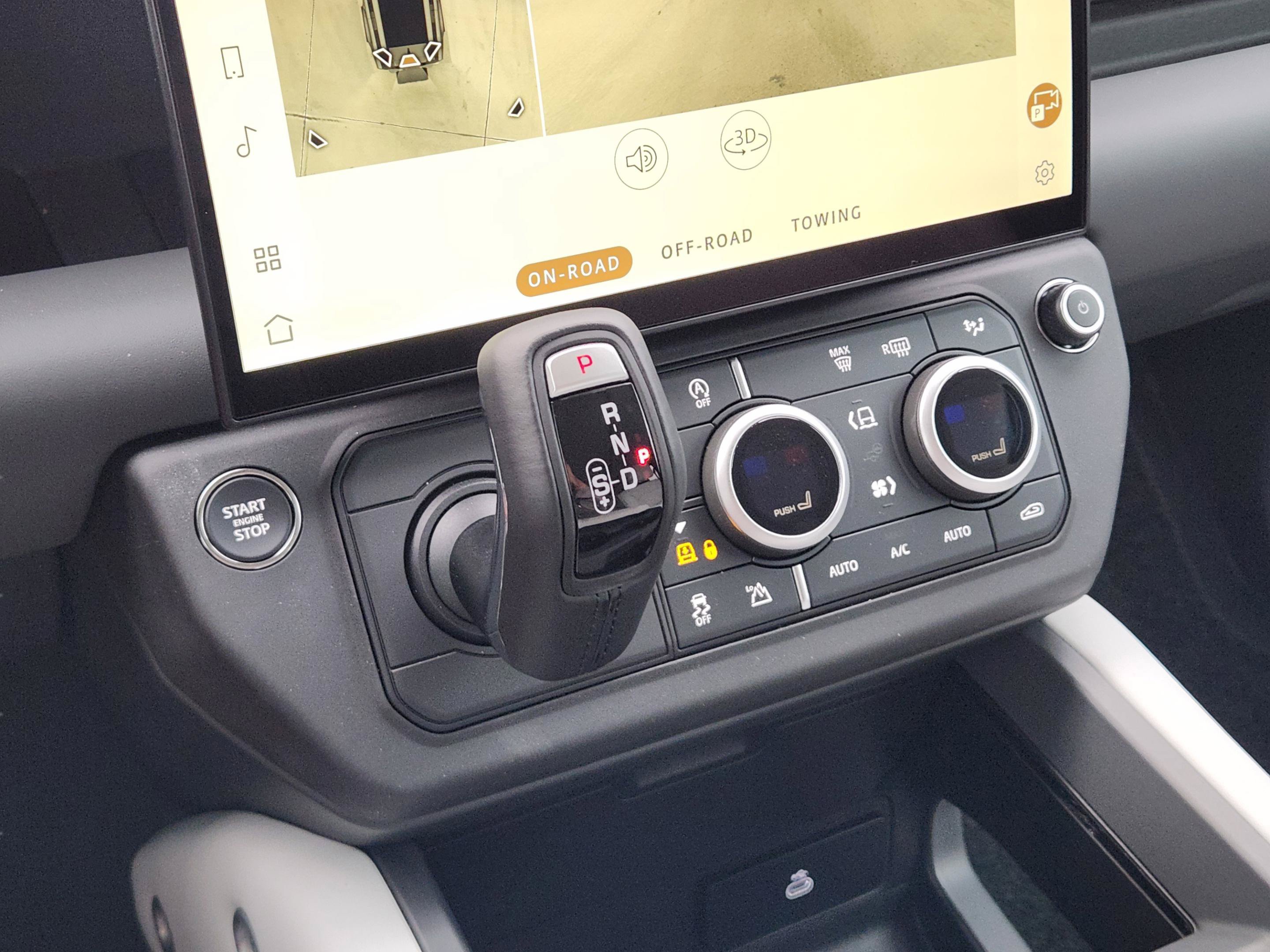 New 2026 Land Rover Defender 130 X-Dynamic SE AWD/4WD image 14