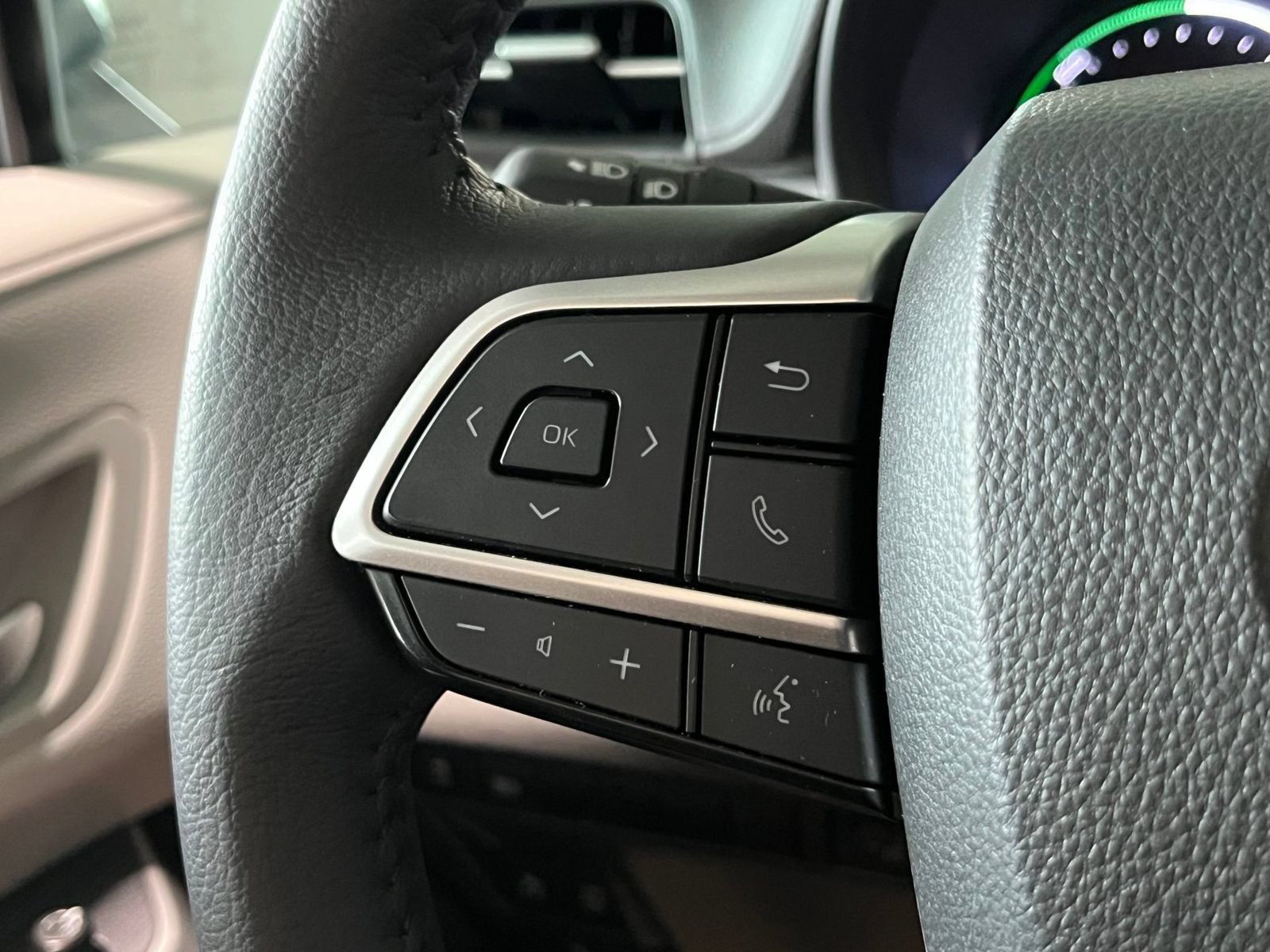 Used 2025 Toyota Sienna XLE w/ XLE Plus Package AWD/4WD image 33