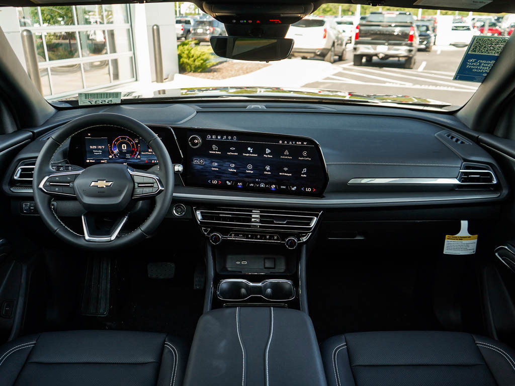 New 2026 Chevrolet Traverse LT image 14