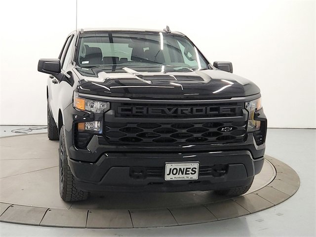 Used 2024 Chevrolet Silverado 1500 Custom image 2
