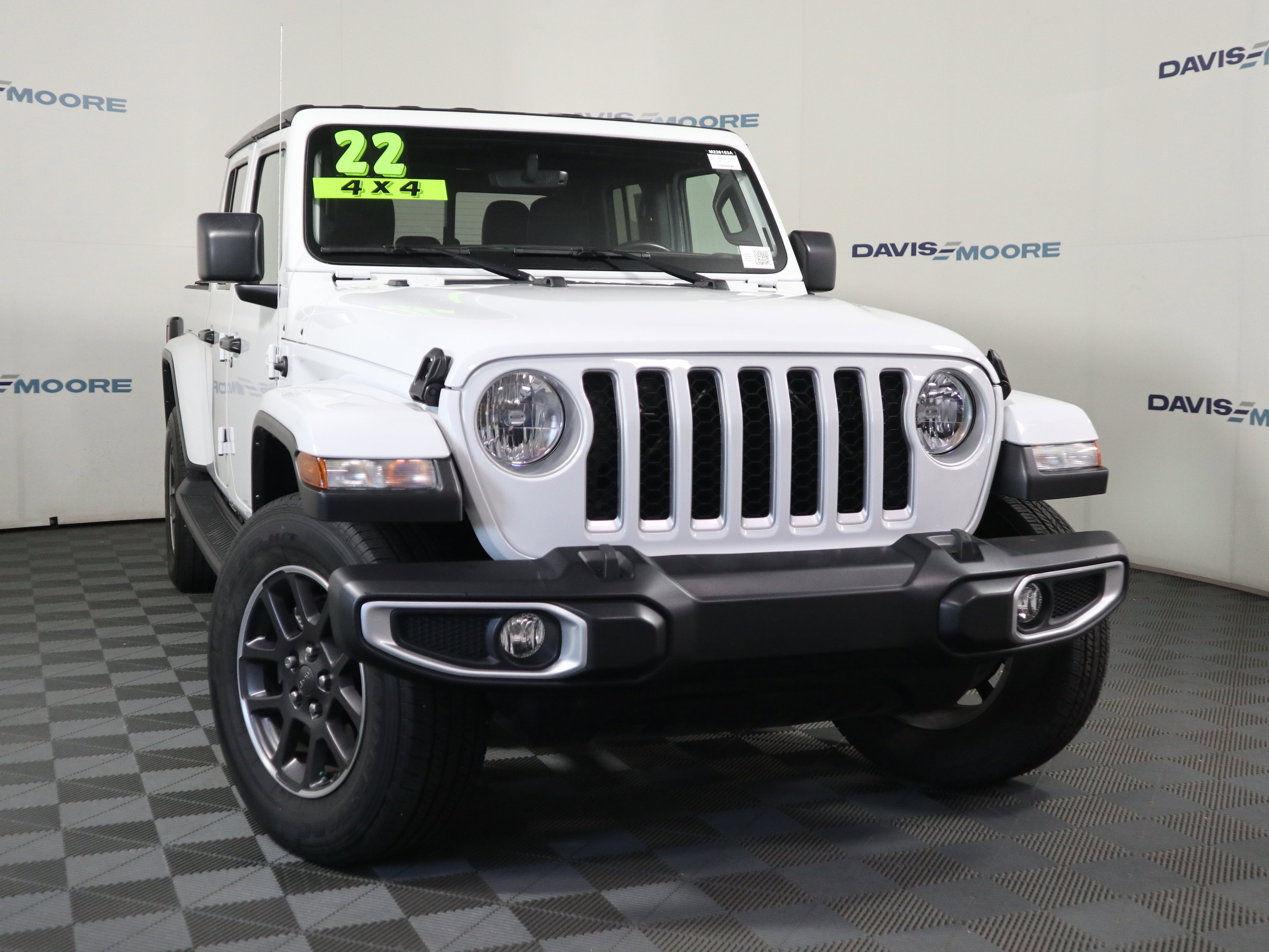 Used 2022 Jeep Gladiator Overland w/ Popular Equipment Package image 2