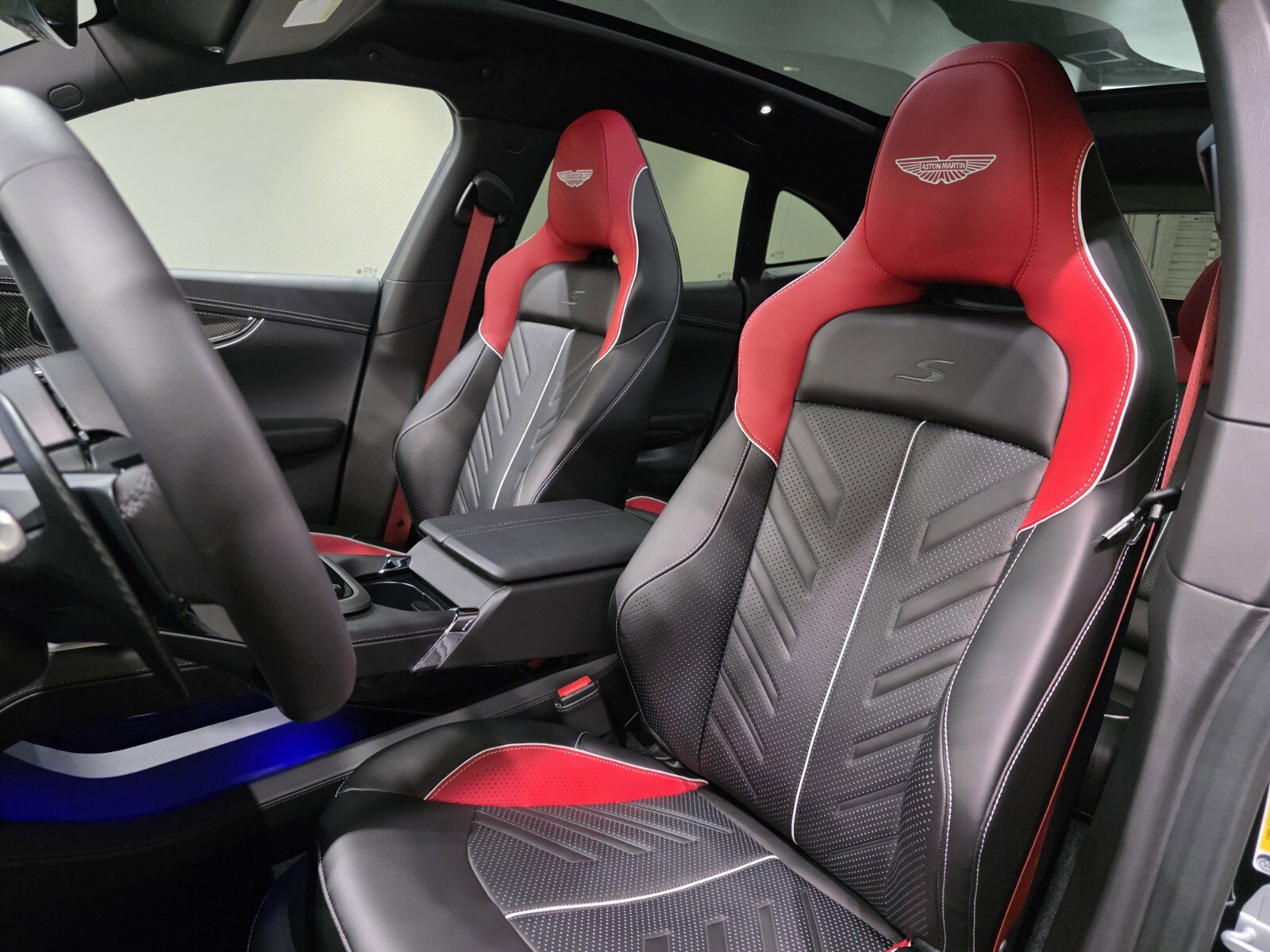 New 2026 Aston Martin DBX S image 12