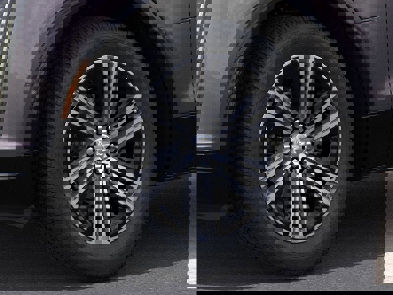 New 2026 Cadillac Lyriq Luxury image 9