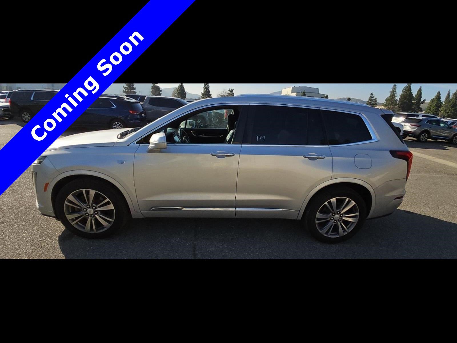 Used 2020 Cadillac XT6 Premium Luxury FWD image 17